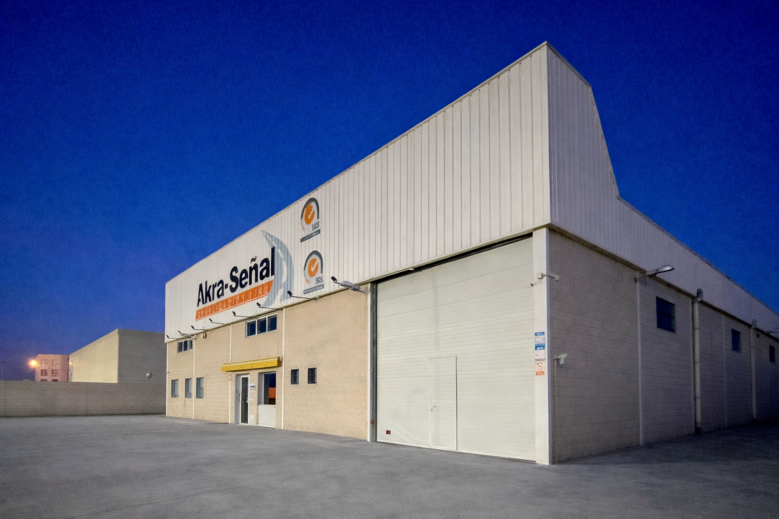 Welcome to <strong>Akra-Signal</strong>.