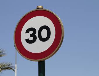LIMITE DE VELOCIDAD DORSO CERRADO
