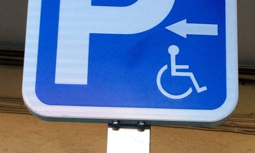 Valencia creará 193 plazas de aparcamiento para personas con diversidad funcional  El plan se llevará a cabo antes de que acabe el año y resolverá la totalidad de las solicitudes que los vecinos